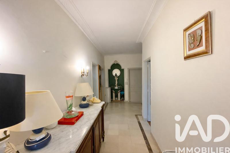 Maison - 400 m² - 10 pièces