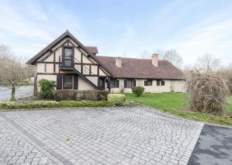 Maison - 800 m² - 24 pièces