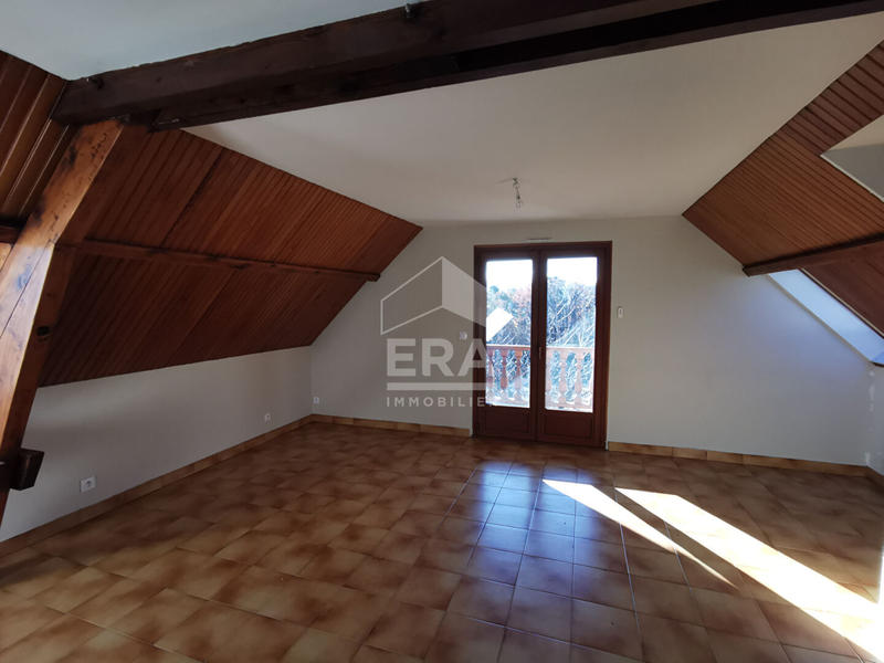 Maison - 225 m² - 10 pièces