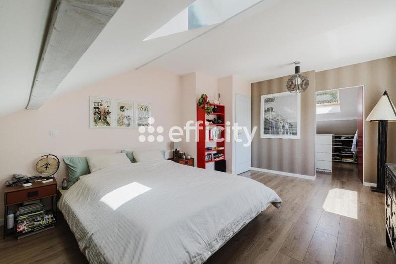 Maison - 168 m² - 6 pièces