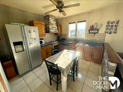 Maison - 93 m² - 4 pièces