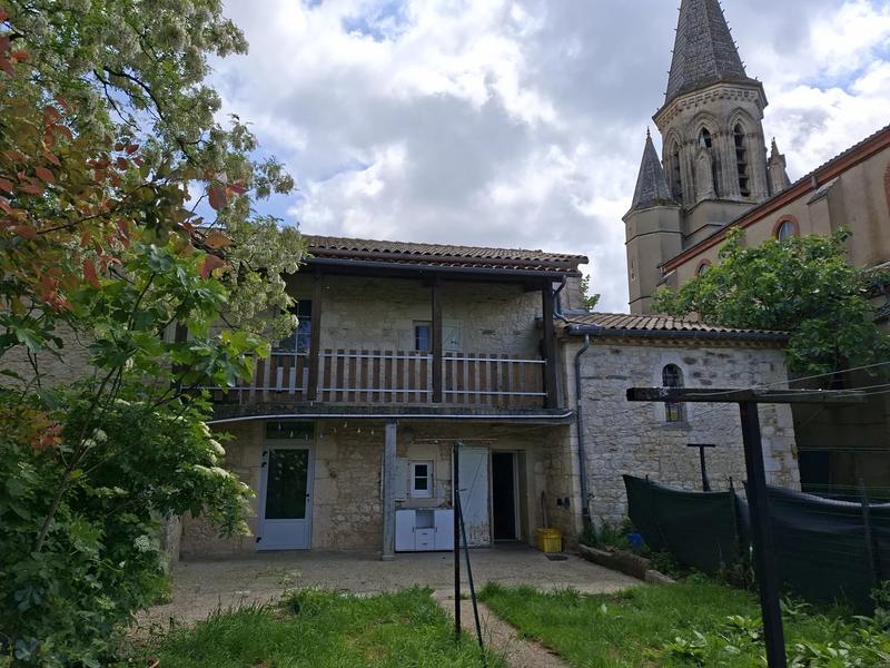 Maison - 113 m² - 9 pièces