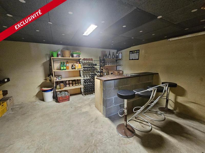 Maison - 180 m² - 8 pièces