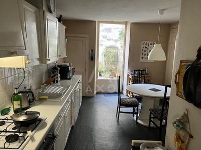 Maison de ville - 220 m² - 7 pièces