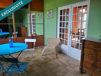 Maison - 200 m² - 7 pièces