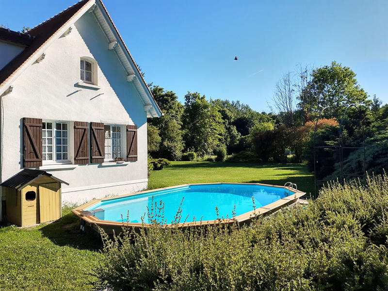 Maison - 200 m² - 7 pièces