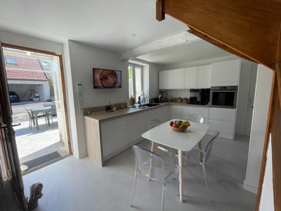 Maison - 104 m² - 5 pièces