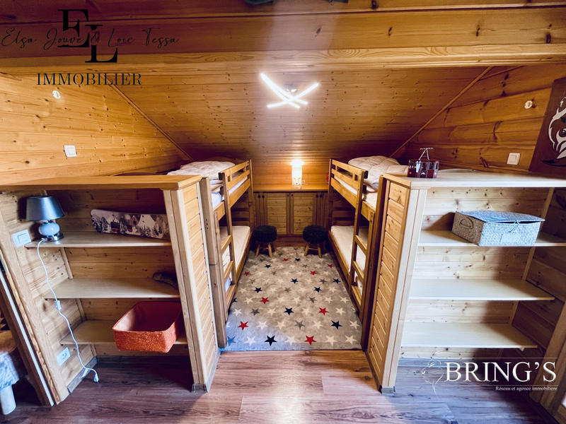 Châlet - 152 m² - 9 pièces