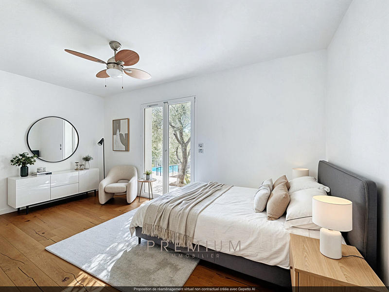 Maison - 242 m² - 7 pièces