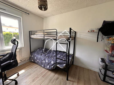 Maison - 94 m² - 5 pièces