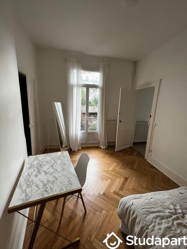 Chambre - 15 m² - 1 pièce