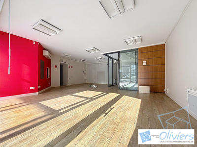 Immeuble - 111 m² - 5 pièces