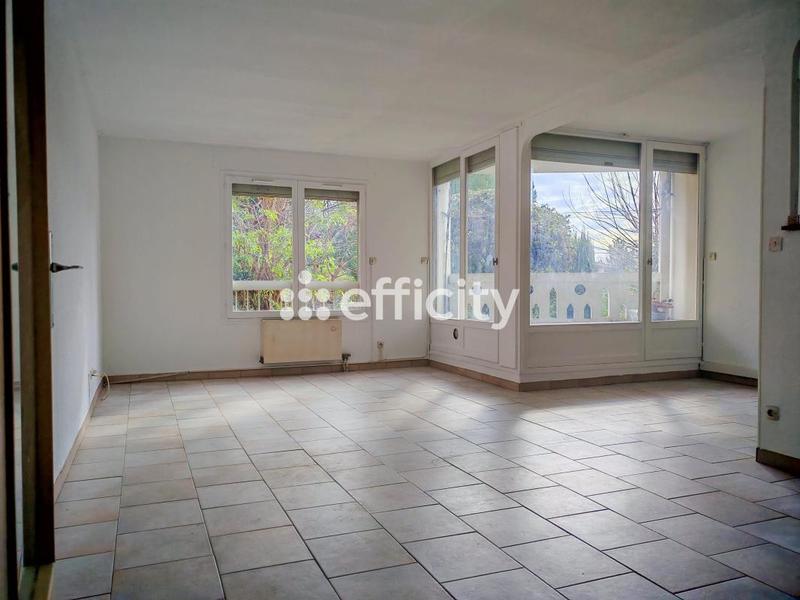 Appartement - 90 m² - 4 pièces