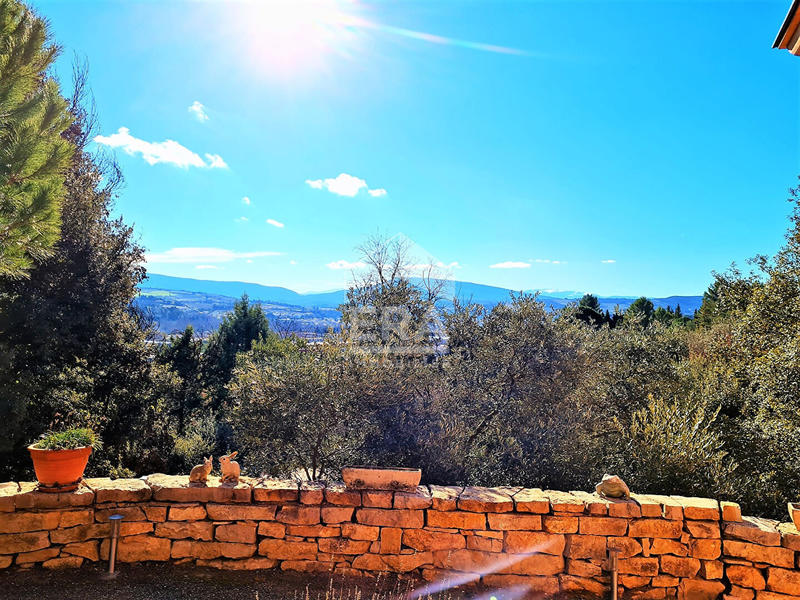 Maison - 205 m² - 4 pièces