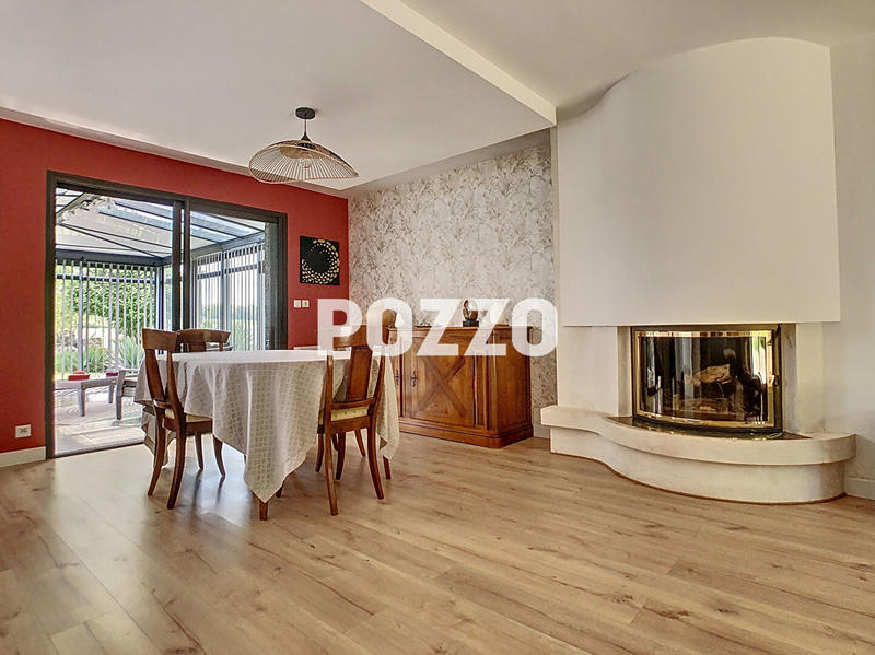 Maison - 170 m² - 8 pièces
