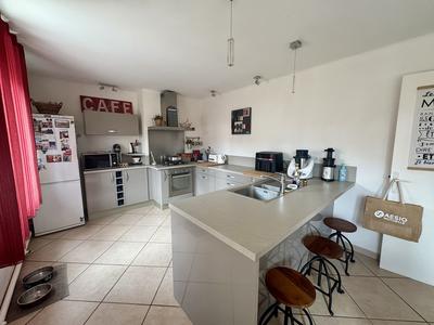 Maison - 98 m² - 4 pièces