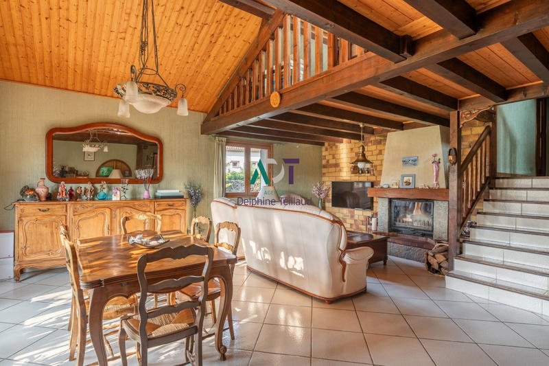 Maison - 187 m² - 8 pièces