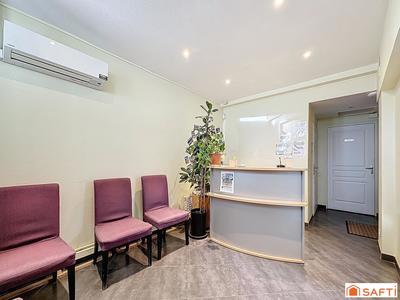 Local commercial - 102 m² - 4 pièces