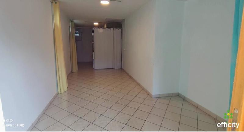 Immeuble - 270 m² - 9 pièces