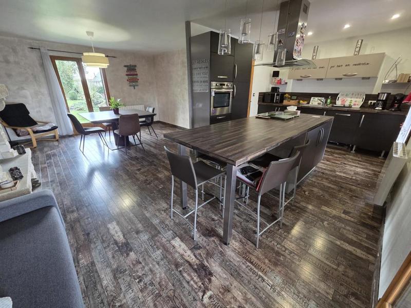 Pavillon - 146 m² - 7 pièces