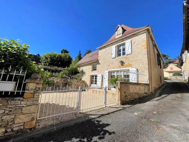 Maison de village - 209 m² - 8 pièces