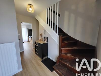 Maison - 95 m² - 5 pièces