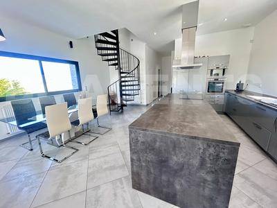 Maison contemporaine - 147 m² - 6 pièces