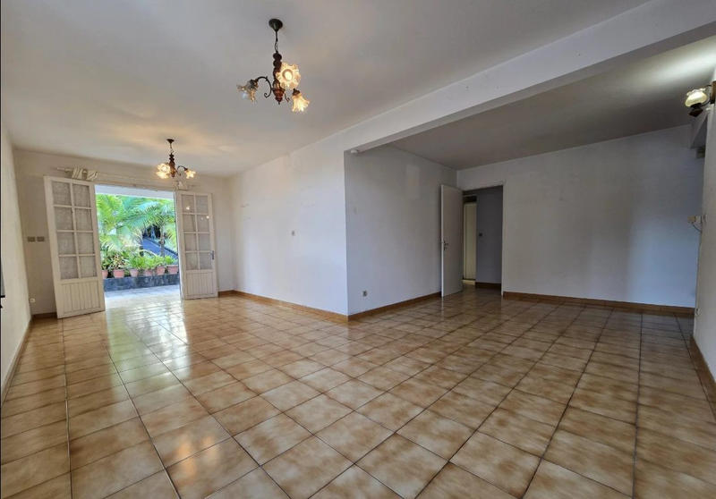 Maison - 160 m² - 8 pièces