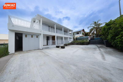 Appartement - 90 m² - 4 pièces