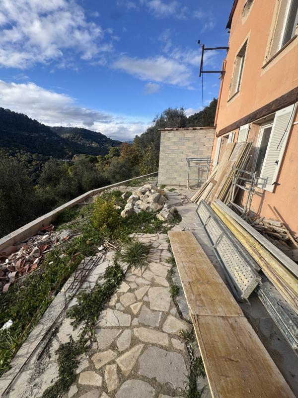 Appartement - 112 m² - 5 pièces