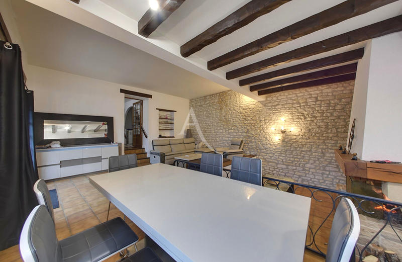 Maison - 180 m² - 7 pièces