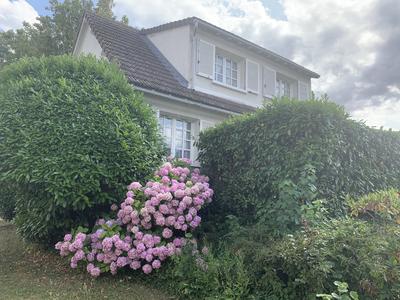 Maison - 122 m² - 6 pièces