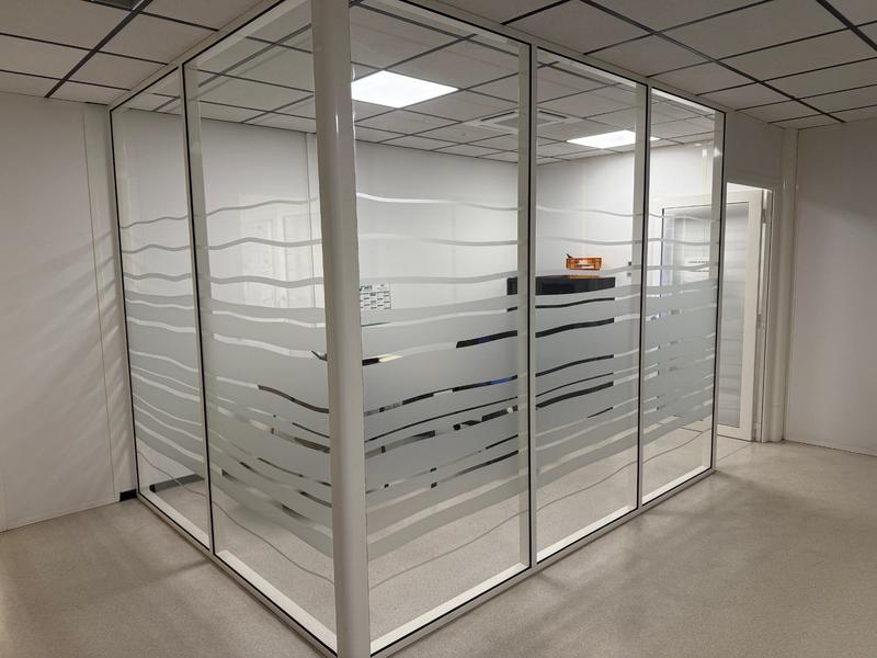 Local d'activités - 475 m² - 20 pièces