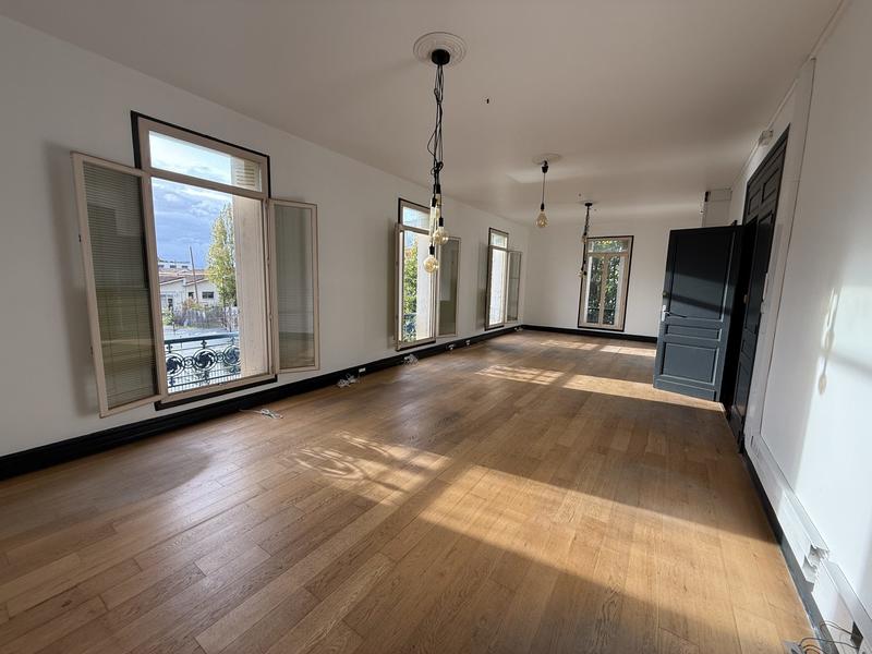 Local d'activités - 513 m²