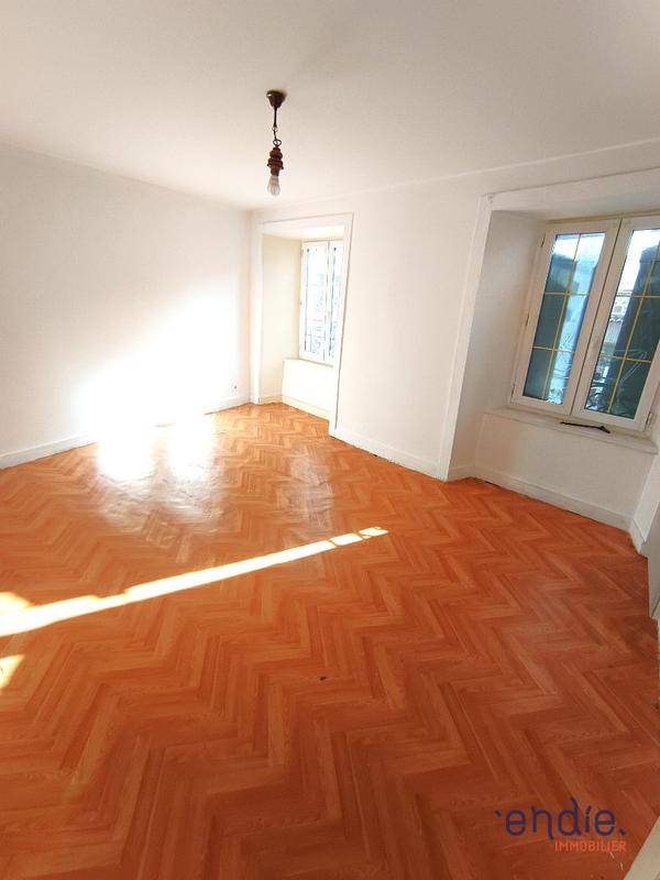 Maison - 106 m² - 6 pièces