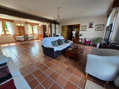 Villa - 176 m² - 6 pièces