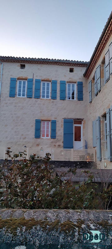 Maison ancienne - 105 m² - 3 pièces