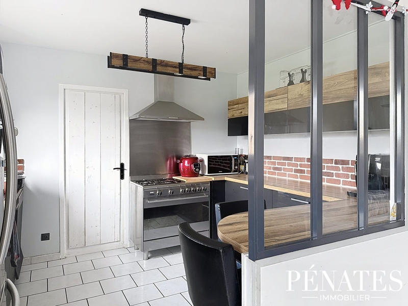 Maison - 97 m² - 5 pièces