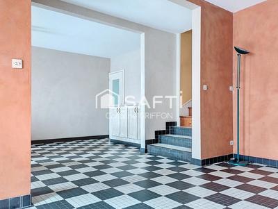 Maison - 97 m² - 4 pièces