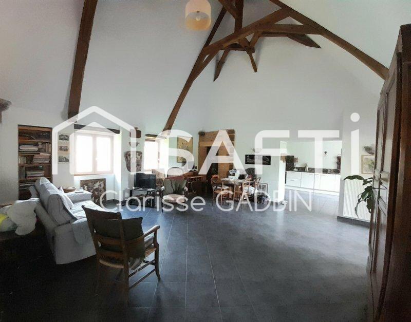 Maison - 260 m² - 11 pièces