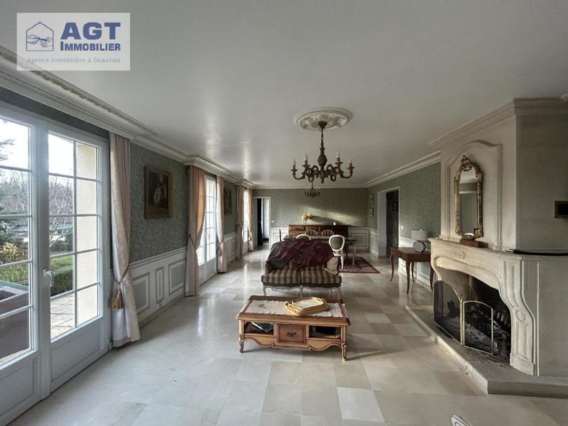 Maison - 183 m² - 9 pièces