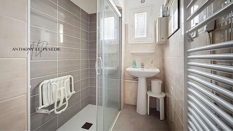 Maison - 110 m² - 8 pièces