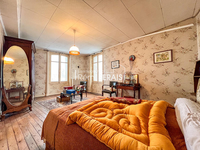 Maison - 187 m² - 7 pièces