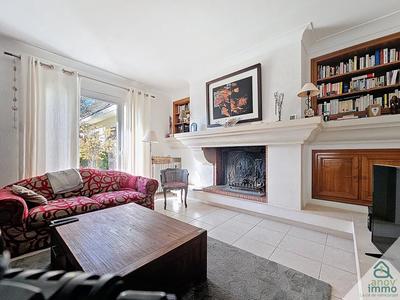 Maison - 422 m² - 12 pièces