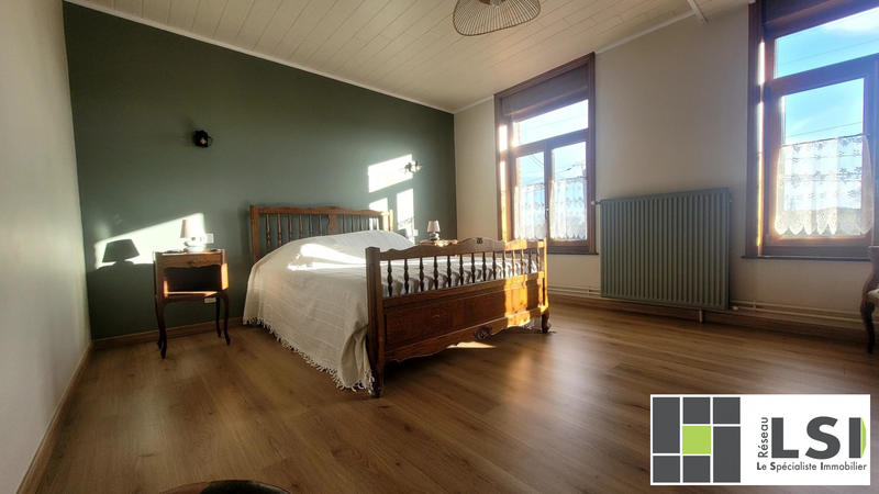 Maison - 141 m² - 9 pièces