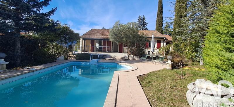 Maison - 158 m² - 6 pièces