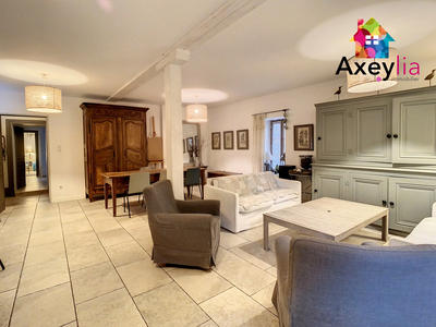 Maison - 258 m² - 12 pièces