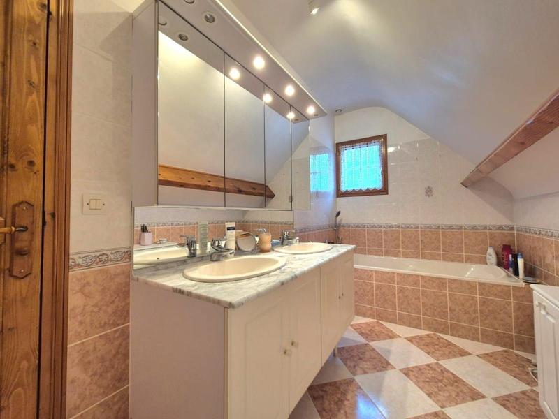 Maison - 96 m² - 4 pièces