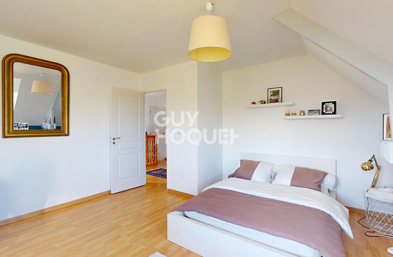 Maison - 180 m² - 6 pièces