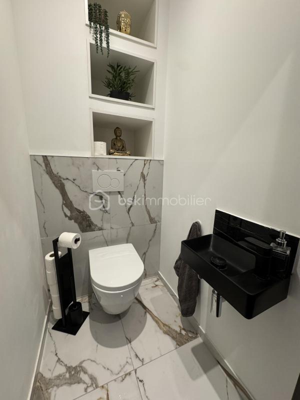 Immeuble - 300 m² - 15 pièces